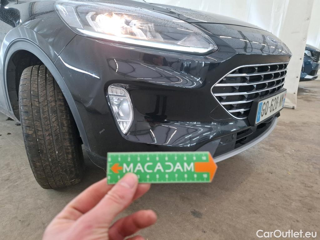  Ford  Kuga FORD  / 2019 / 5P / SUV 2.5 190 hybrid Flexifuel Pshift Titanium #3