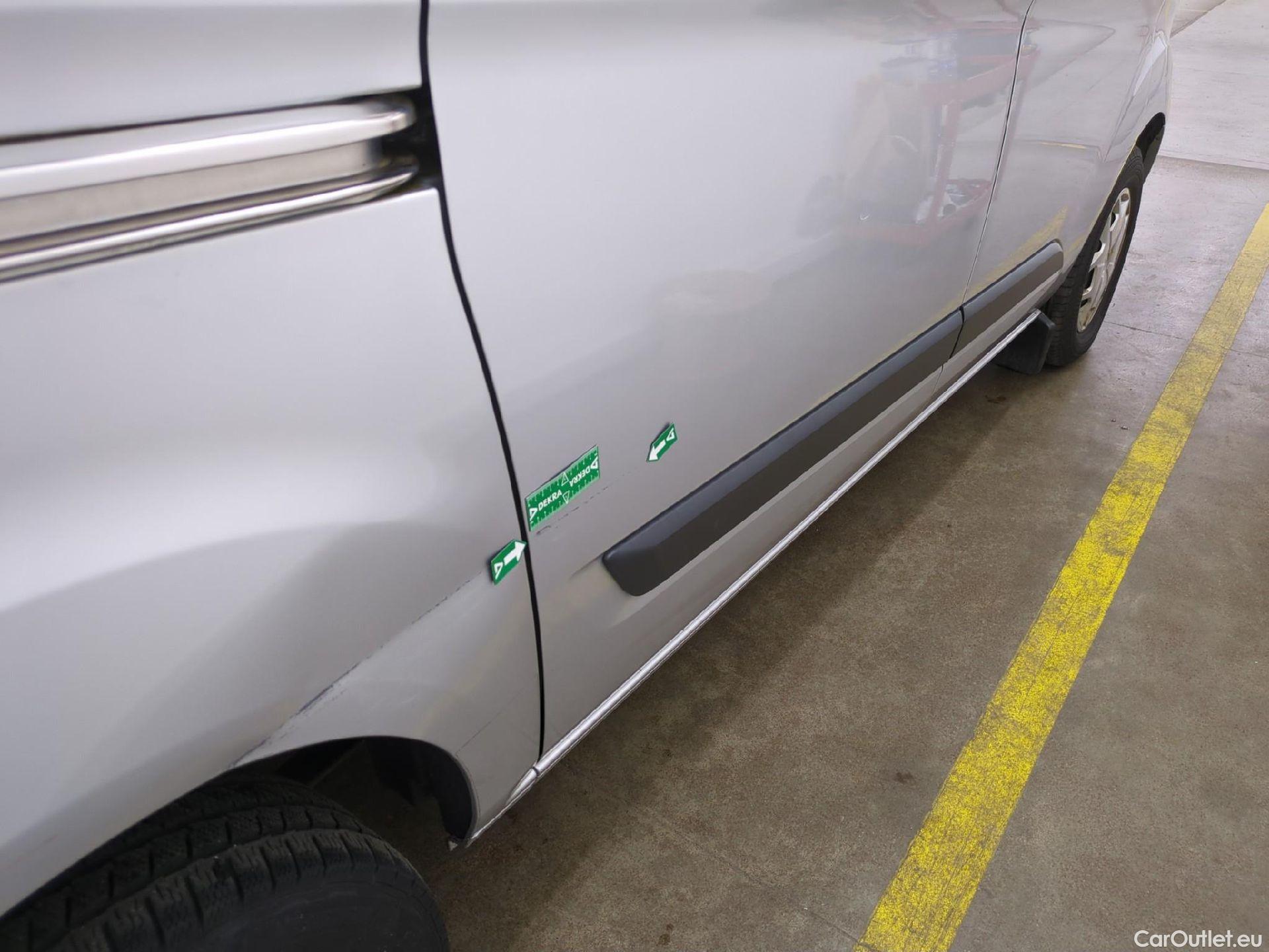  Ford  Transit  Custom/Tourneo Custom Combi 310 L1 Trend 2.0 TDCi 130CV BVM6 E6 #18