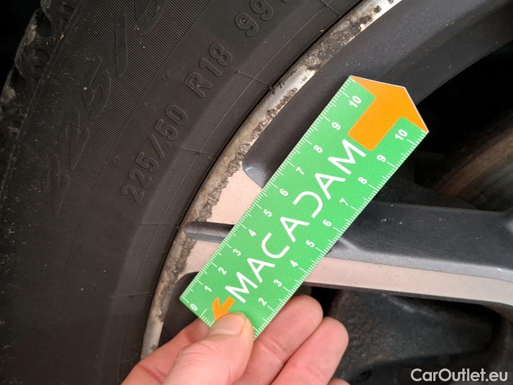  Bmw  X2 BMW  / 2017 / 5P / SUV sDrive20i Business Design DKG7 #3