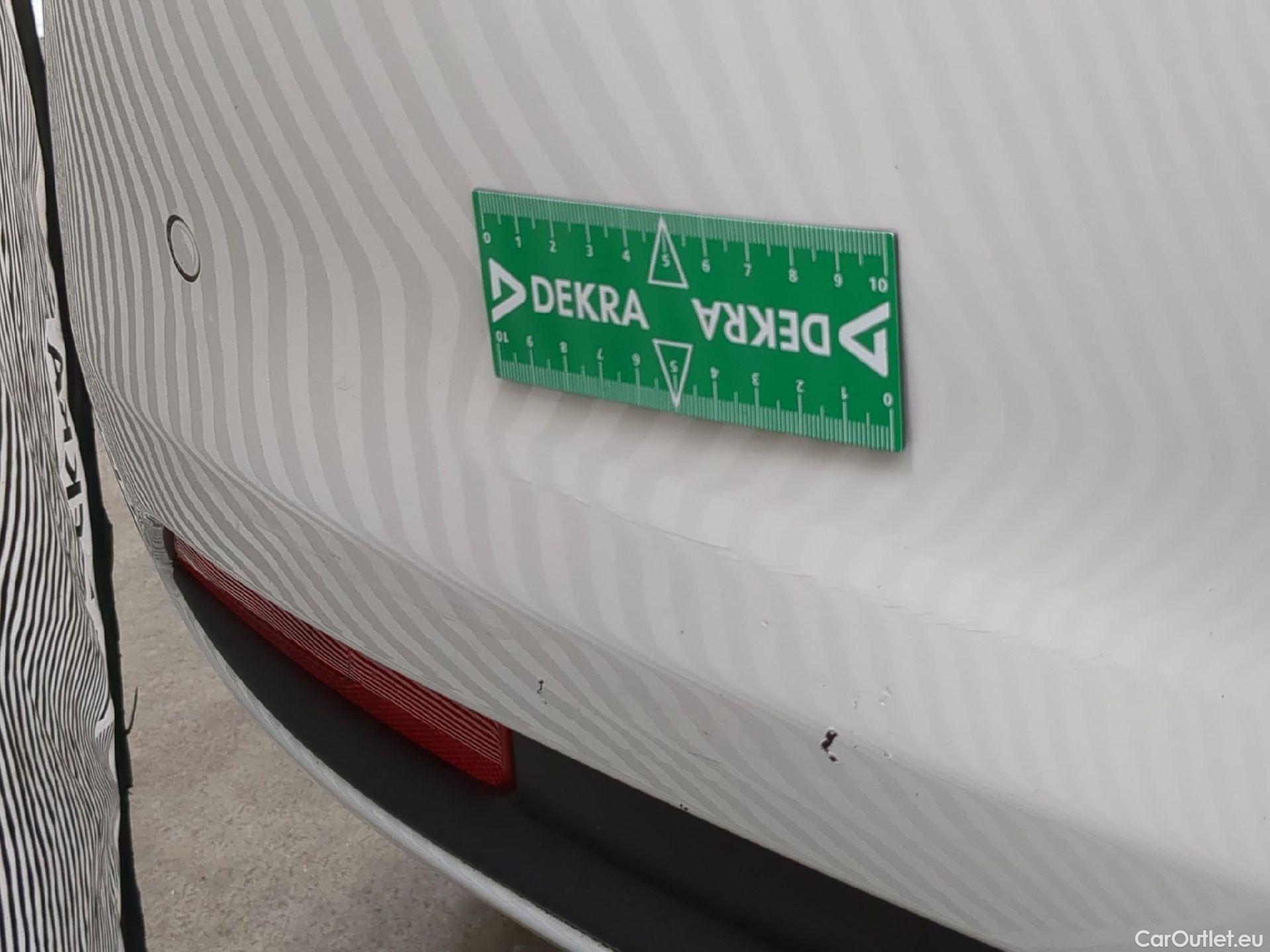  Fiat  500 FIAT  / 2015 / 3P / Berline Hybrid 1.0 BSG 70 ch Pack Con Tec #7