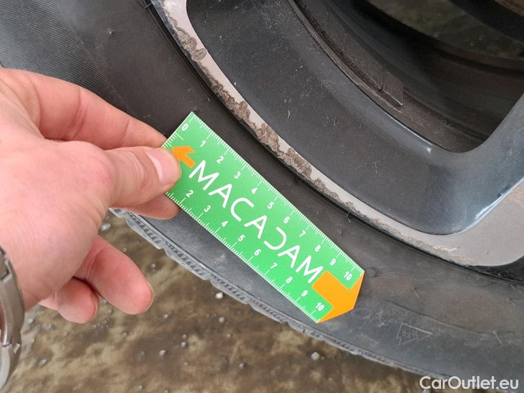  Citroen  C4 Grand Picasso /Spacetourer Shine 1.5 BlueHDi 130CV BVA8 E6d Vo Repeint en Rouge / Teinte SIV Blanc Banquise. #24