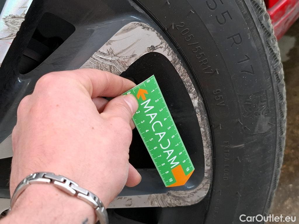  Citroen  C4 Grand Picasso /Spacetourer Shine 1.5 BlueHDi 130CV BVA8 E6d Vo Repeint en Rouge / Teinte SIV Blanc Banquise. #6