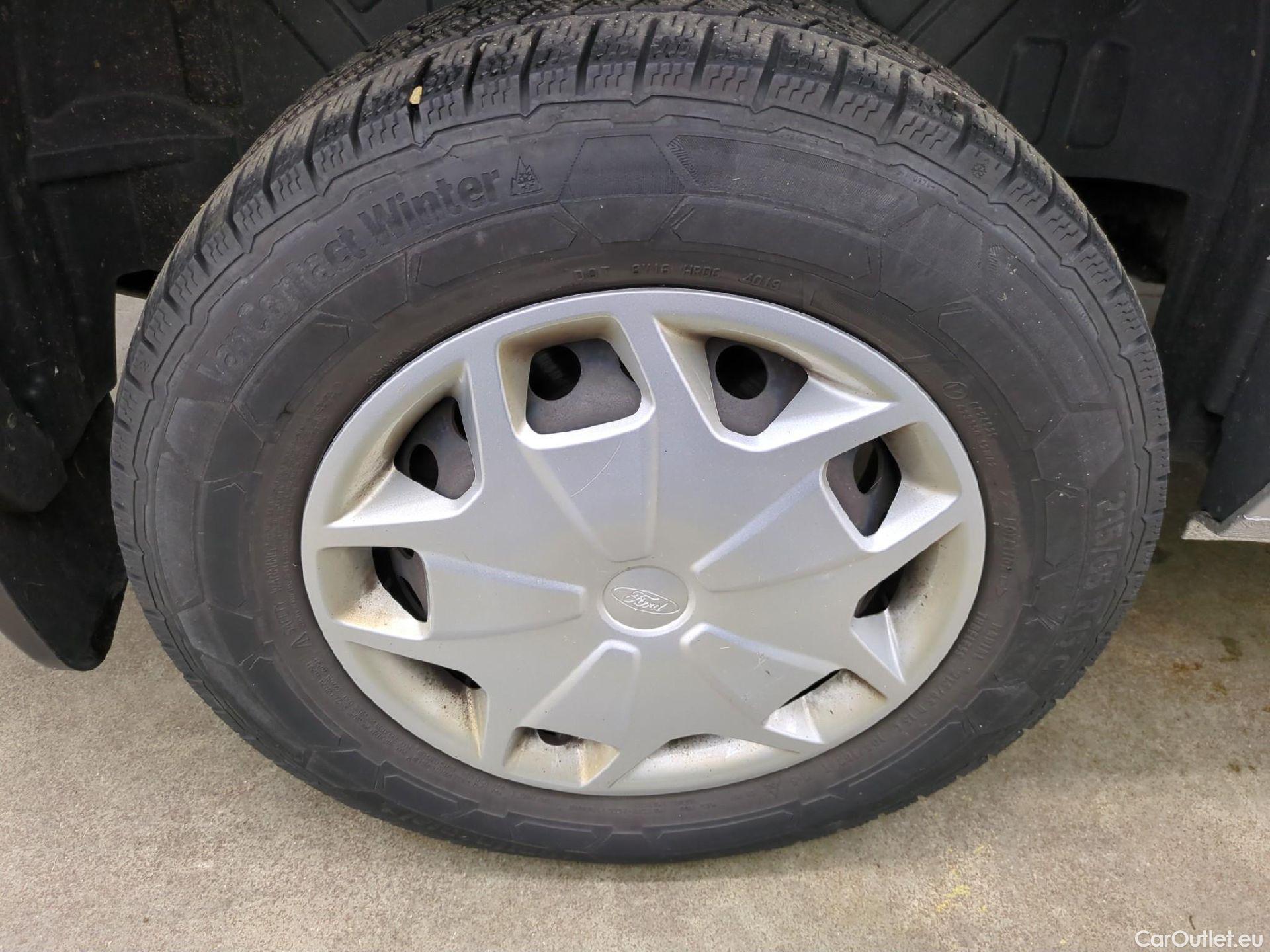  Ford  Transit  Custom/Tourneo Custom Combi 310 L1 Trend 2.0 TDCi 130CV BVM6 E6 #14