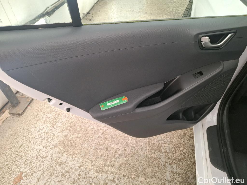  Hyundai   Ioniq Ioniq Business Hybrid 1.6 GDI 140CV BVA6 E6 #5