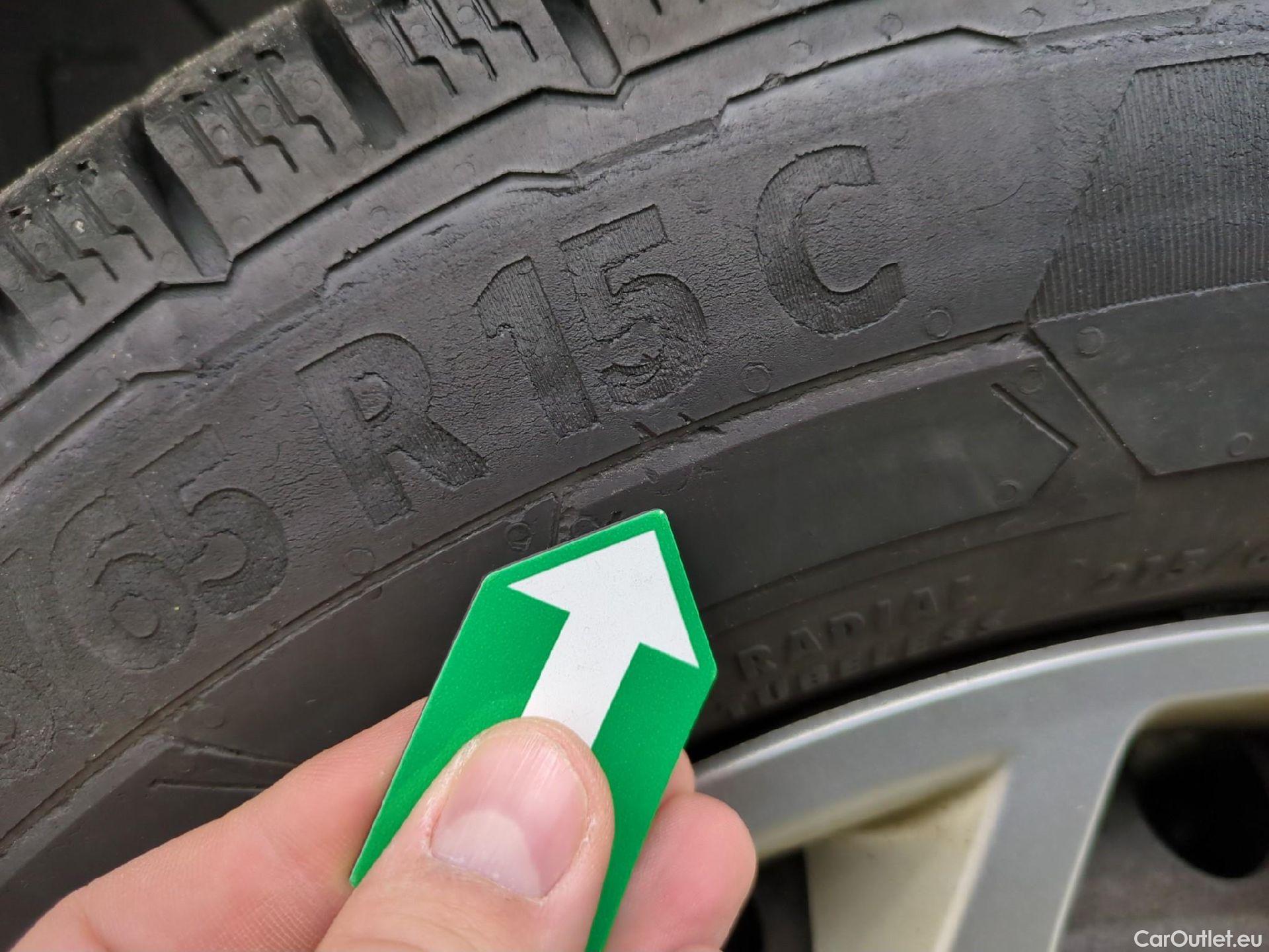  Ford  Transit  Custom/Tourneo Custom Combi 310 L1 Trend 2.0 TDCi 130CV BVM6 E6 #11