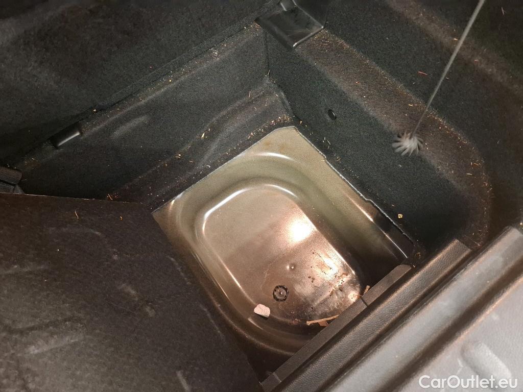  Mini  Cooper MINI Mini / 2014 / 3P / Berline  SE Finition Yours 184 ch BVA #35