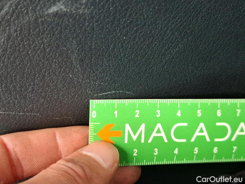  Mercedes  A-Klasse MERCEDES-BENZ Classe A 5p Berline A 180 d AMG Line 7G-DCT #11