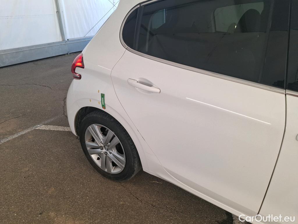  Peugeot  208 PEUGEOT  / 2015 / 5P / Berline &BLUEHDI 100 €6.c S&S ALLURE BUSINESS #1