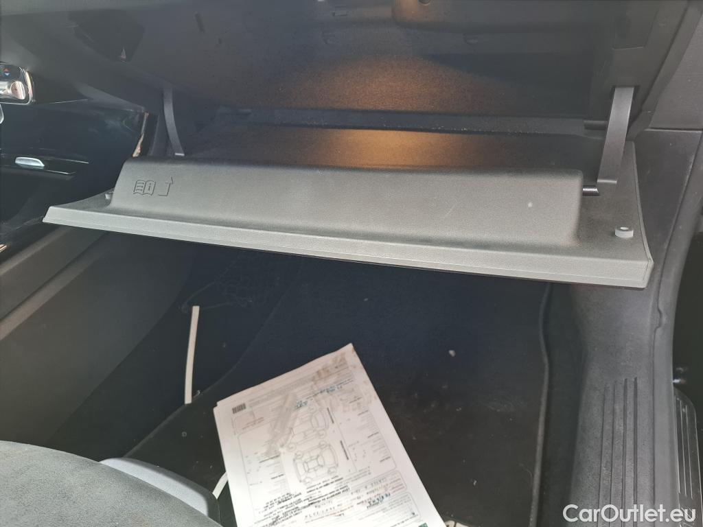  Mercedes  A-Klasse MERCEDES-BENZ Classe A 5p Berline A 180 d AMG Line 7G-DCT #27