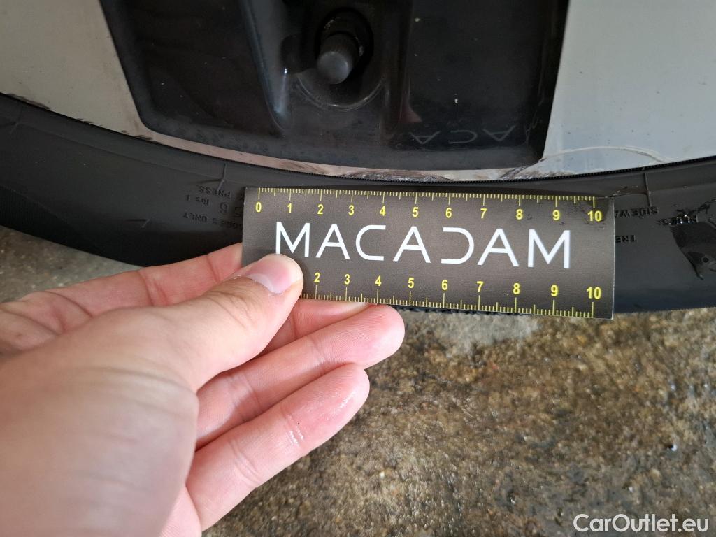  Mercedes  A-Klasse MERCEDES-BENZ Classe A Compact / 2018 / 5P / Berline A 200 d Business Line 8G-DCT #18