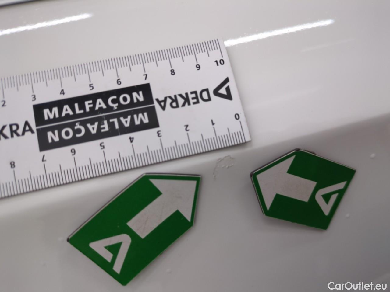  Mercedes  A-Klasse MERCEDES-BENZ Classe A Compact / 2018 / 5P / Berline A 250 e Business Line 8G-DCT #11