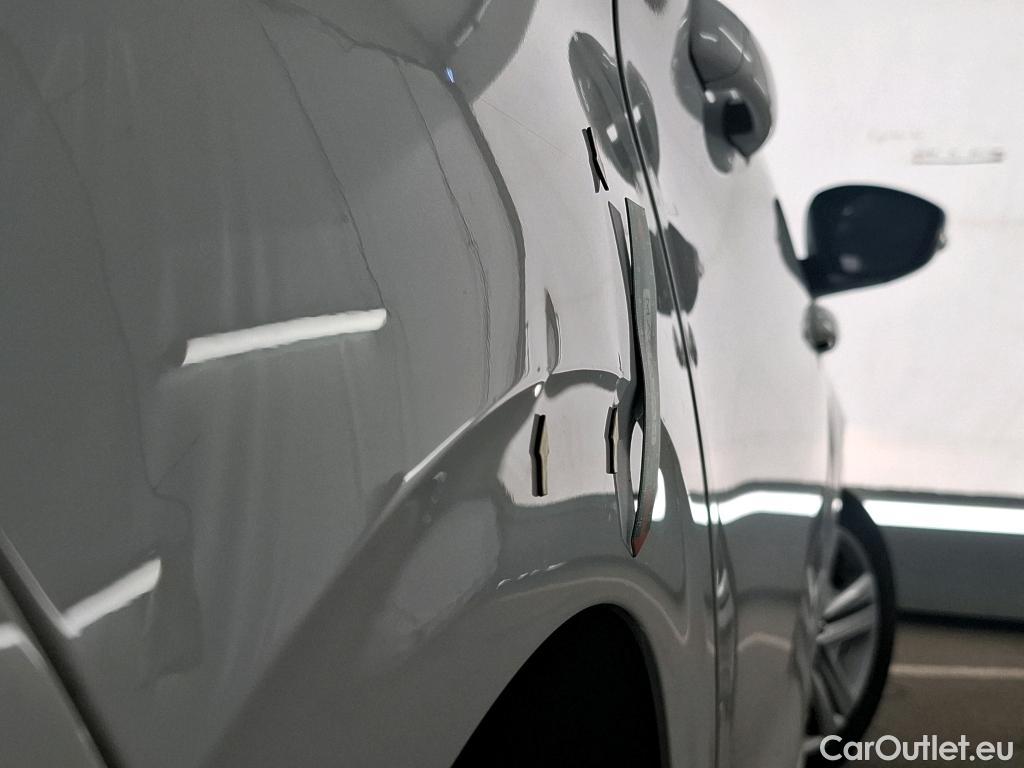  Peugeot  208 PEUGEOT  / 2015 / 5P / Berline &BLUEHDI 100 €6.c S&S ALLURE BUSINESS #4