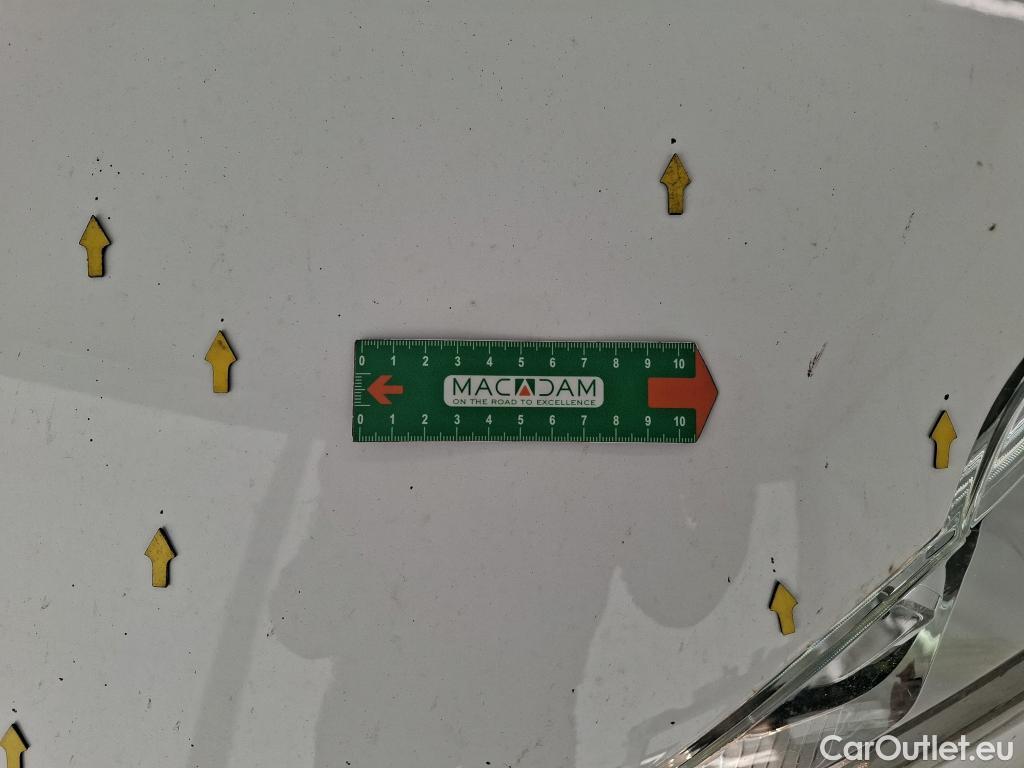  Peugeot  208 PEUGEOT  / 2015 / 5P / Berline &BLUEHDI 100 €6.c S&S ALLURE BUSINESS #8