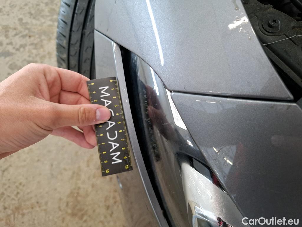  Mercedes  A-Klasse MERCEDES-BENZ Classe A Compact / 2018 / 5P / Berline A 200 d Business Line 8G-DCT #28