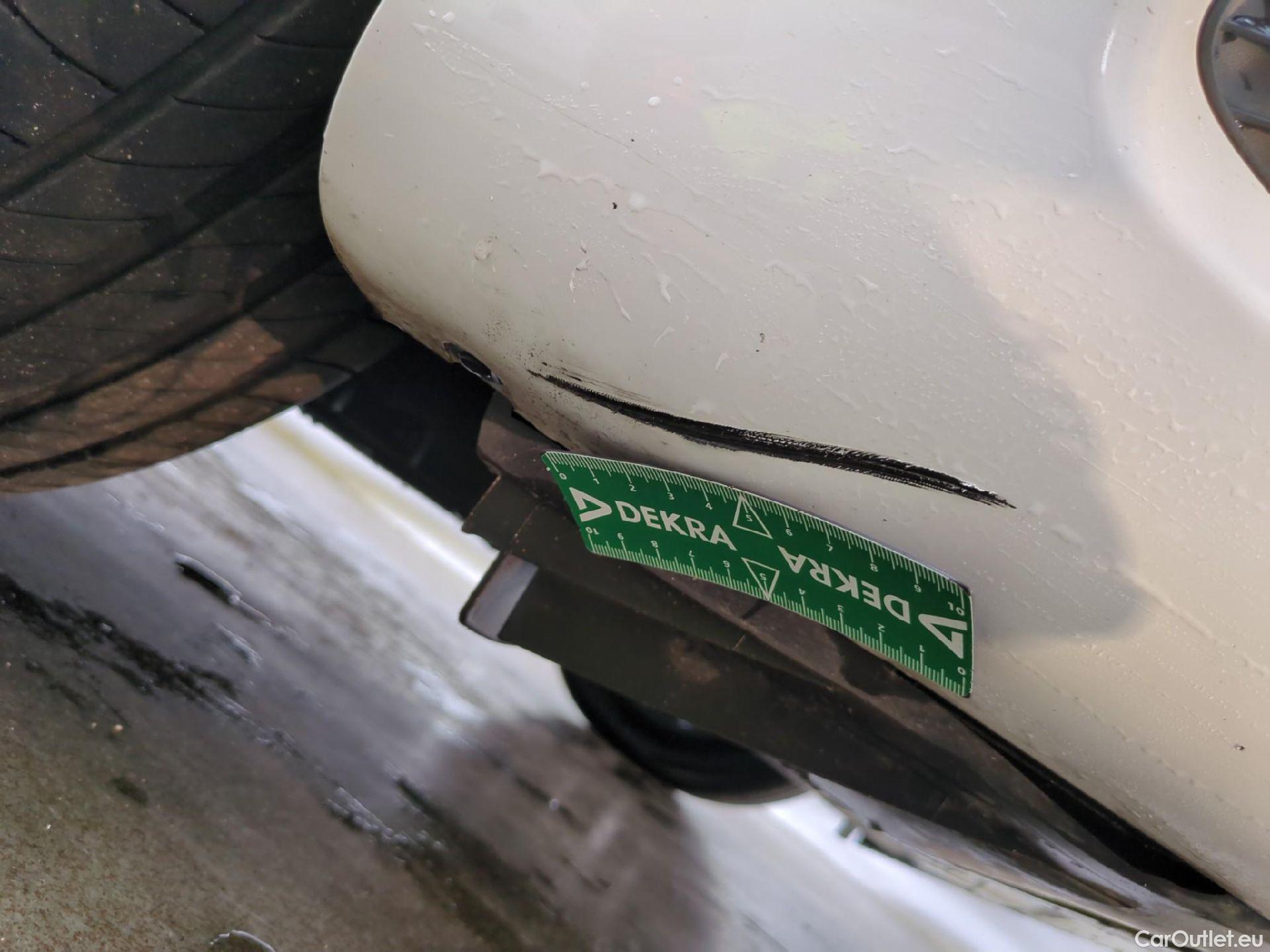  Mercedes  A-Klasse MERCEDES-BENZ Classe A Compact / 2018 / 5P / Berline A 250 e Business Line 8G-DCT #8