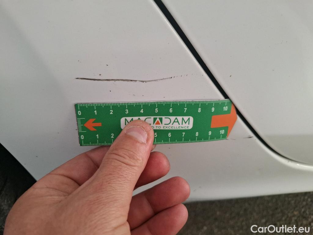  Peugeot  208 PEUGEOT  / 2015 / 5P / Berline &BLUEHDI 100 €6.c S&S ALLURE BUSINESS #6