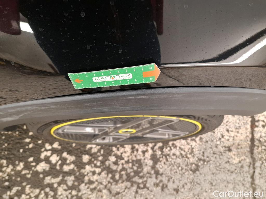  Mini  Cooper MINI Mini / 2014 / 3P / Berline  SE Finition Yours 184 ch BVA #32