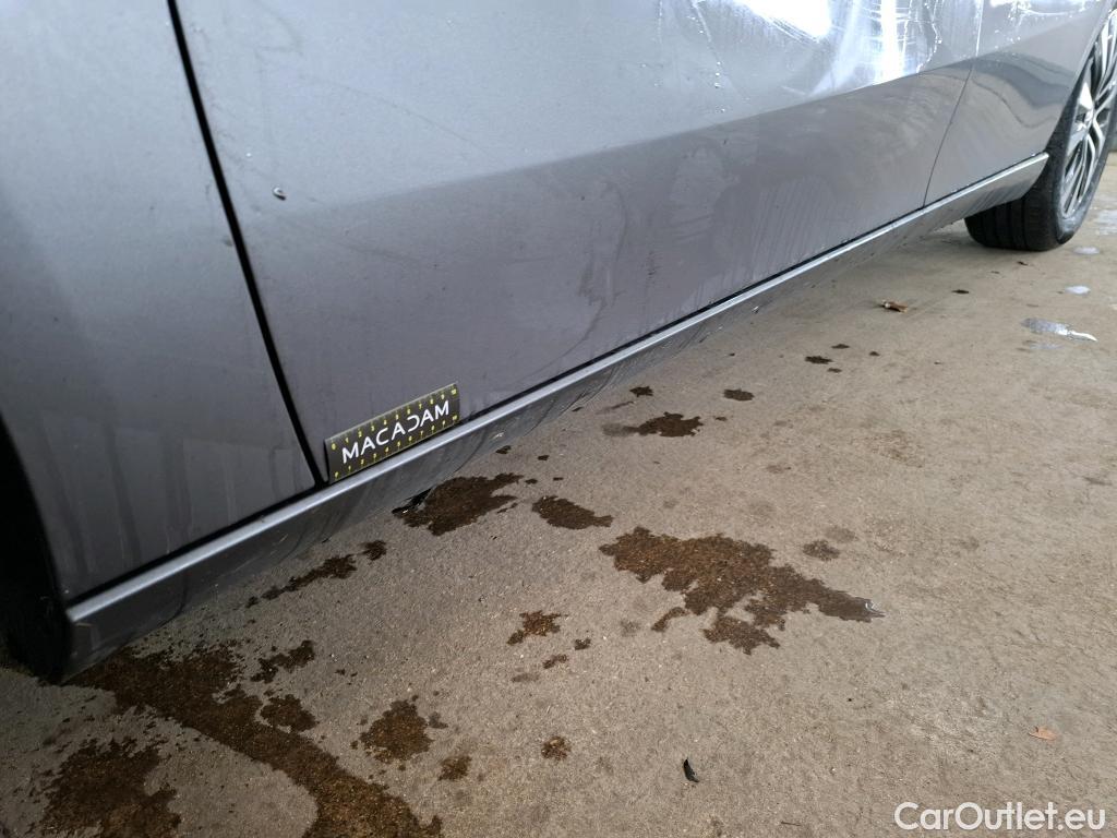  Mercedes  A-Klasse MERCEDES-BENZ Classe A Compact / 2018 / 5P / Berline A 200 d Business Line 8G-DCT #7