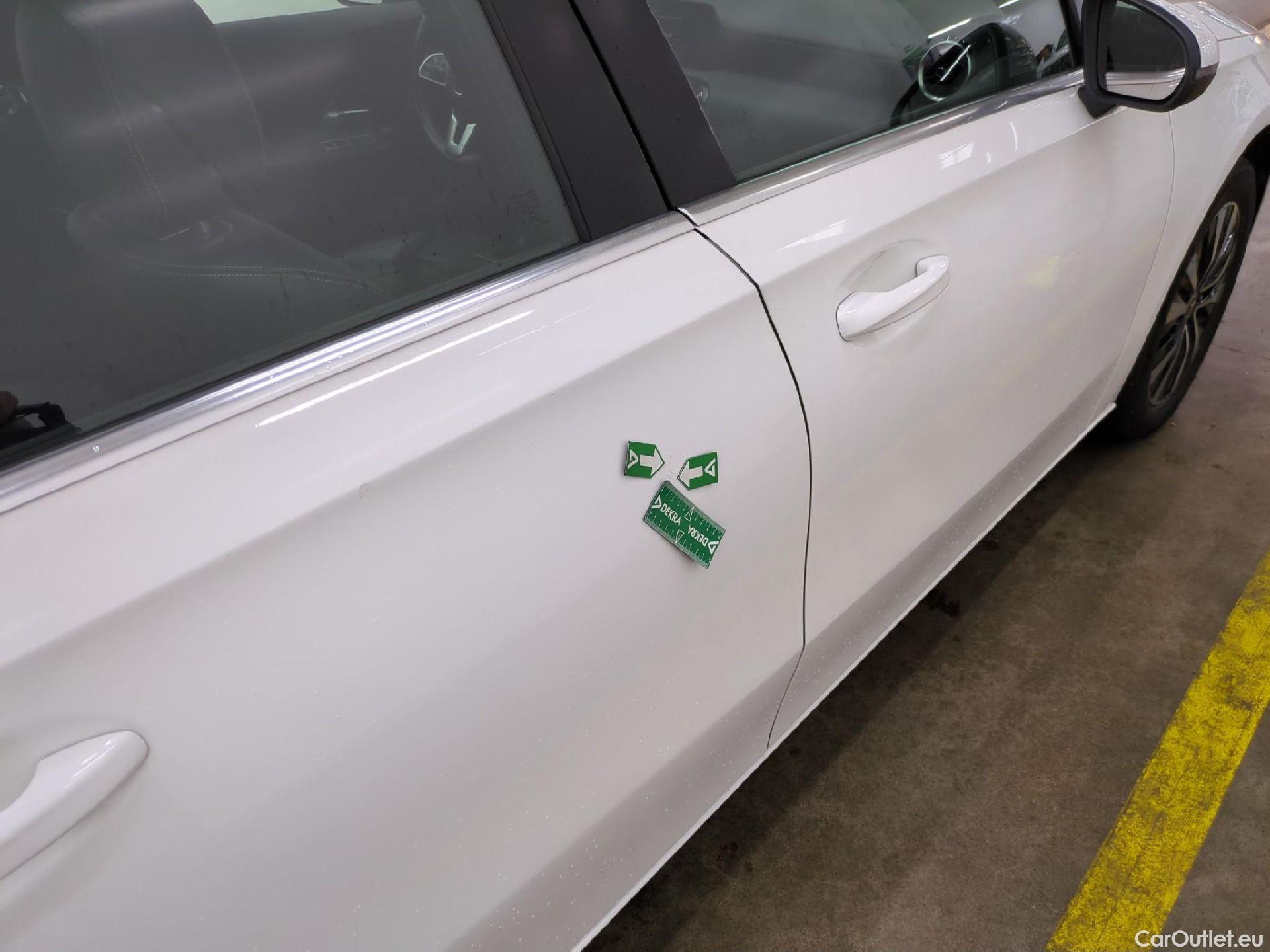  Mercedes  A-Klasse MERCEDES-BENZ Classe A Compact / 2018 / 5P / Berline A 250 e Business Line 8G-DCT #13