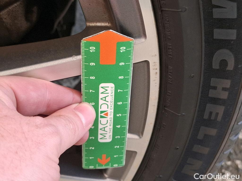  Mercedes  CLA-Klasse MERCEDES-BENZ CLA Coupe / 2019 / 4P / Coupé CLA 180 Business Line BA7 #14