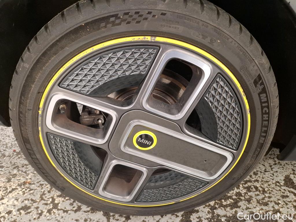  Mini  Cooper MINI Mini / 2014 / 3P / Berline  SE Finition Yours 184 ch BVA #22