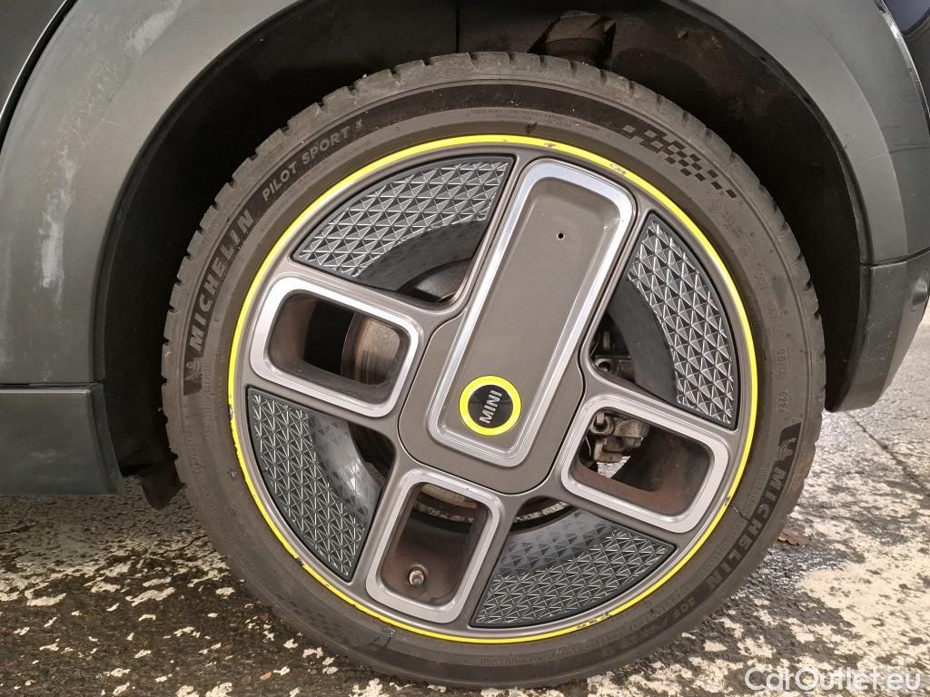  Mini  Cooper MINI Mini / 2014 / 3P / Berline  SE Finition Yours 184 ch BVA #34