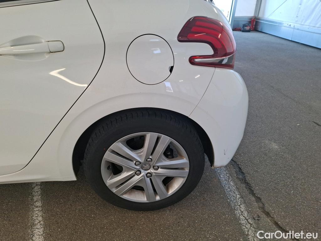  Peugeot  208 PEUGEOT  / 2015 / 5P / Berline &BLUEHDI 100 €6.c S&S ALLURE BUSINESS #28