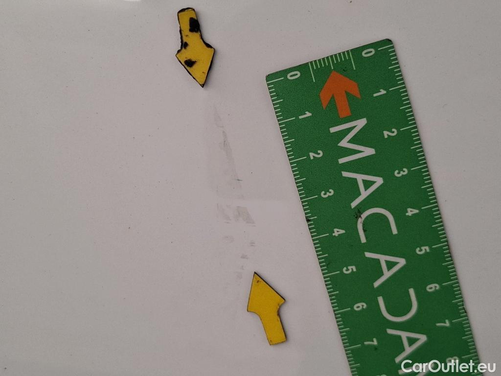  Peugeot  208 PEUGEOT  / 2015 / 5P / Berline &BLUEHDI 100 €6.c S&S ALLURE BUSINESS #32