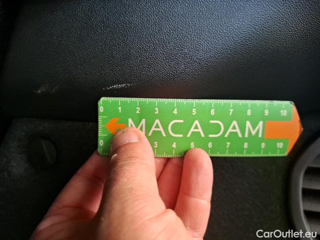  Peugeot  208 PEUGEOT  / 2015 / 5P / Berline &BLUEHDI 100 €6.c S&S ALLURE BUSINESS #41