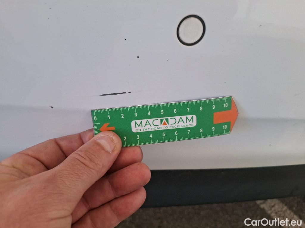  Peugeot  208 PEUGEOT  / 2015 / 5P / Berline &BLUEHDI 100 €6.c S&S ALLURE BUSINESS #23