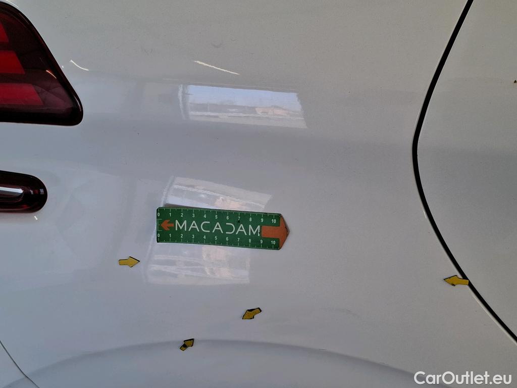  Peugeot  208 PEUGEOT  / 2015 / 5P / Berline &BLUEHDI 100 €6.c S&S ALLURE BUSINESS #2