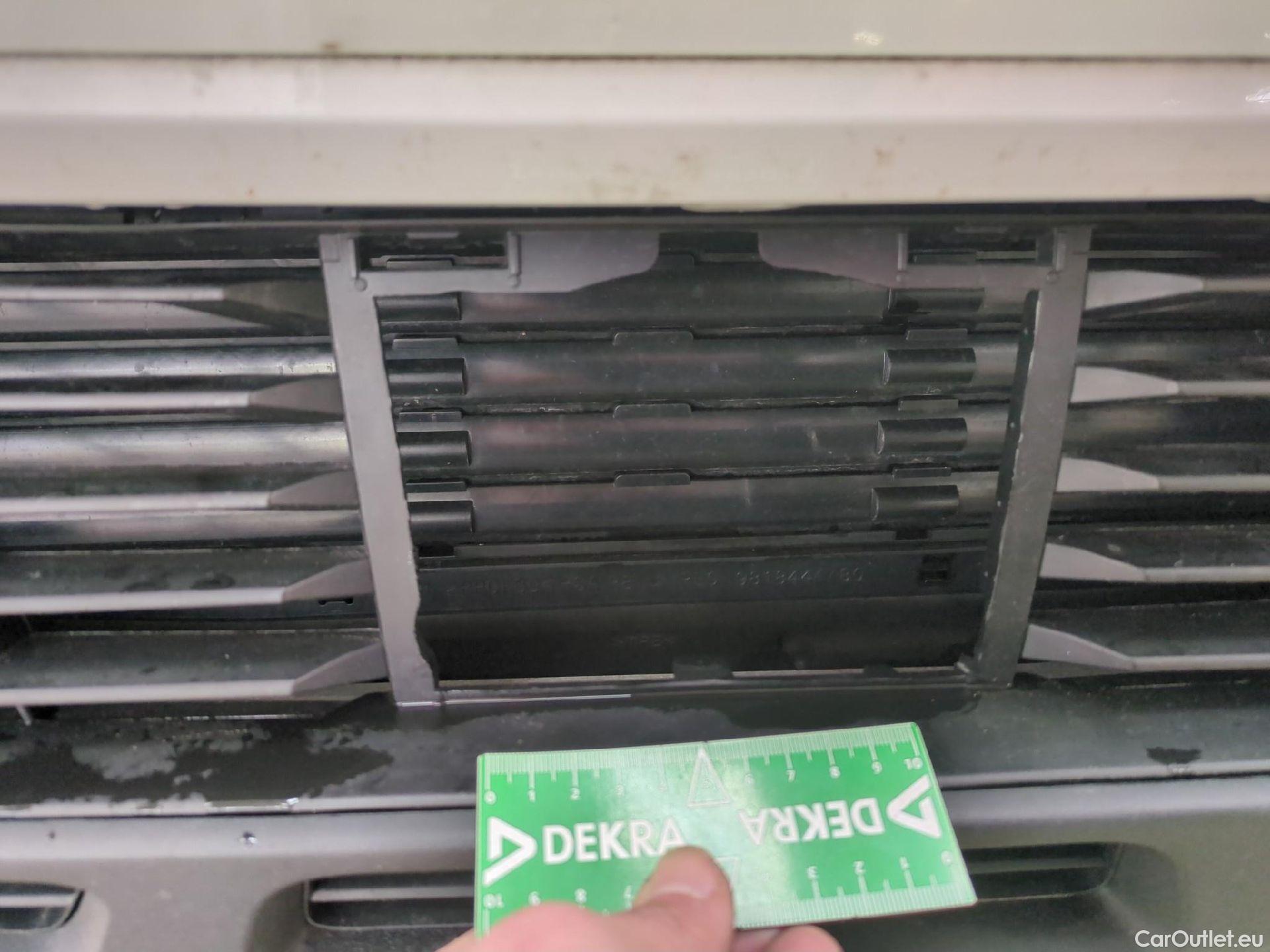  Peugeot  3008  Active Business 1.5 HDi 130CV BVM6 E6dT #17