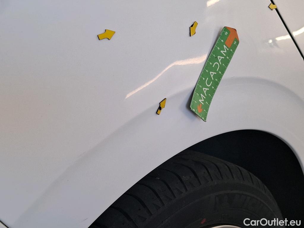  Peugeot  208 PEUGEOT  / 2015 / 5P / Berline &BLUEHDI 100 €6.c S&S ALLURE BUSINESS #6