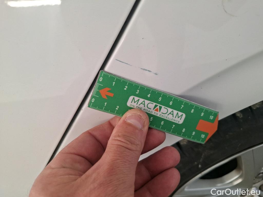  Peugeot  208 PEUGEOT  / 2015 / 5P / Berline &BLUEHDI 100 €6.c S&S ALLURE BUSINESS #33