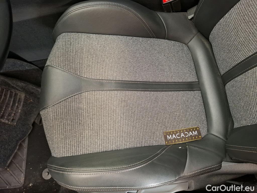  Peugeot  3008  Allure Business 1.2 PureTech 130CV BVA8 E6d #1