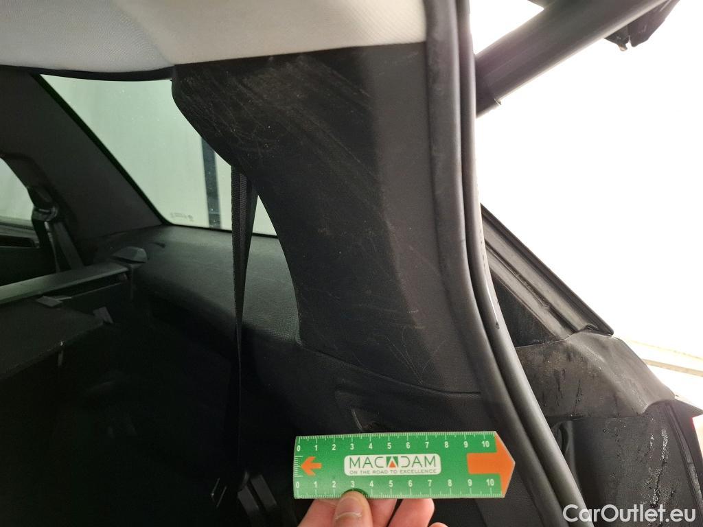 Peugeot  5008  Allure Pack 1.5 HDi 130CV BVA8 7 Sieges E6d #15