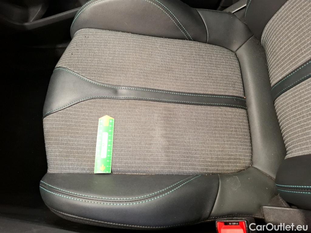  Peugeot  5008  Allure Pack 1.5 HDi 130CV BVA8 7 Sieges E6d #47