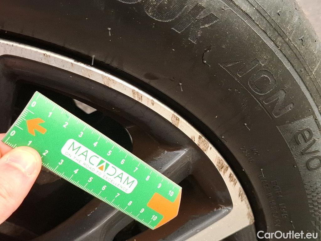  Peugeot  5008  Allure Pack 1.5 HDi 130CV BVA8 7 Sieges E6d #28