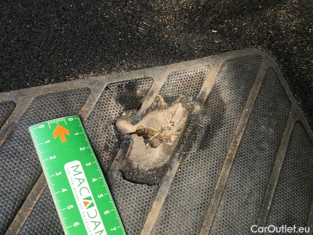  Peugeot  5008  Allure Pack 1.5 HDi 130CV BVA8 7 Sieges E6d #35