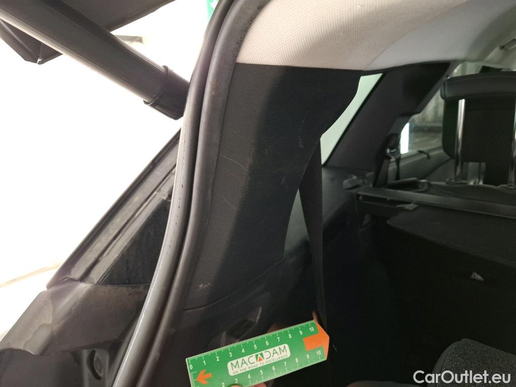  Peugeot  5008  Allure Pack 1.5 HDi 130CV BVA8 7 Sieges E6d #36