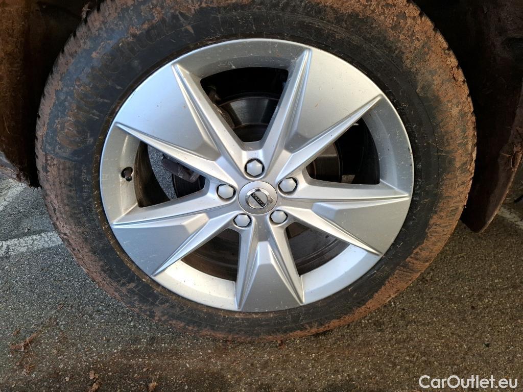  Volvo  XC 40 VOLVO XC40 / 2022 / 5P / SUV B3 163 DCT 7 Start #2