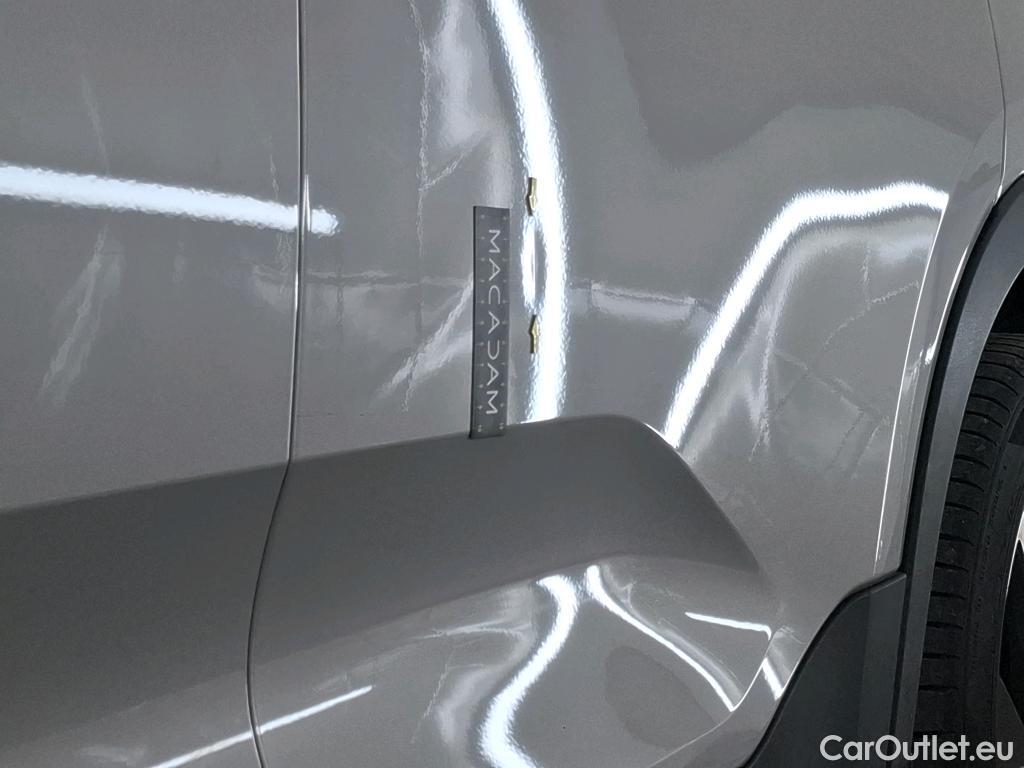  Volvo  XC 40 VOLVO XC40 / 2022 / 5P / SUV Recharge T5 262 DCT7 Ultimate #2