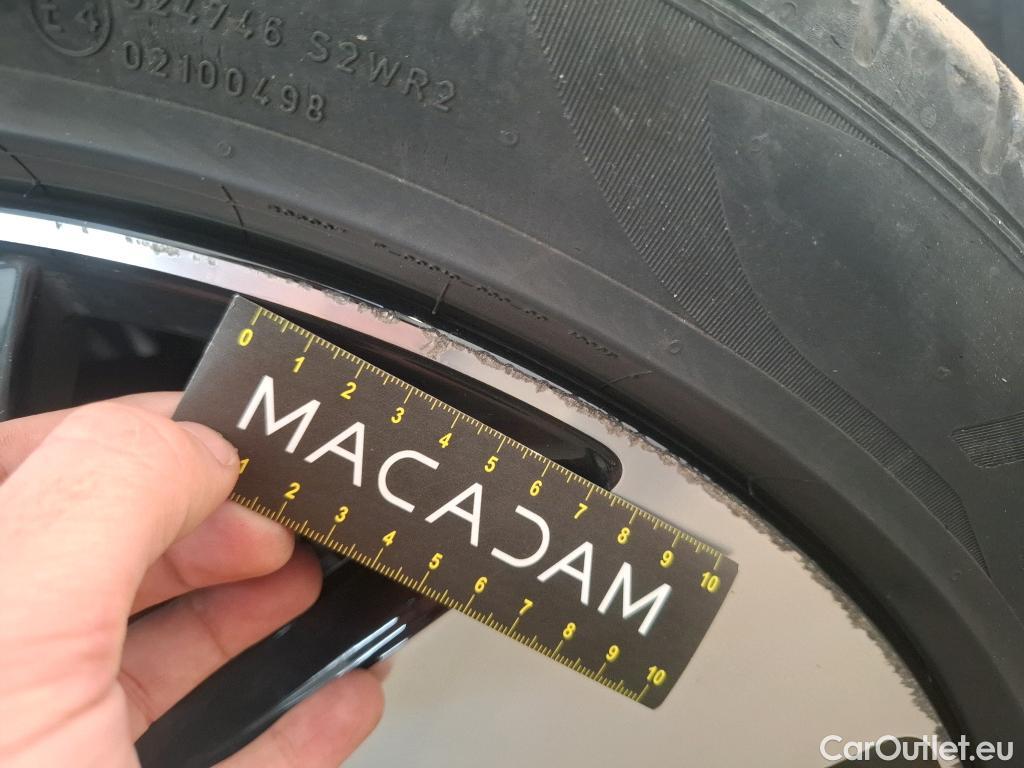  Volvo  XC 40 VOLVO XC40 / 2022 / 5P / SUV Recharge T5 262 DCT7 Ultimate #22