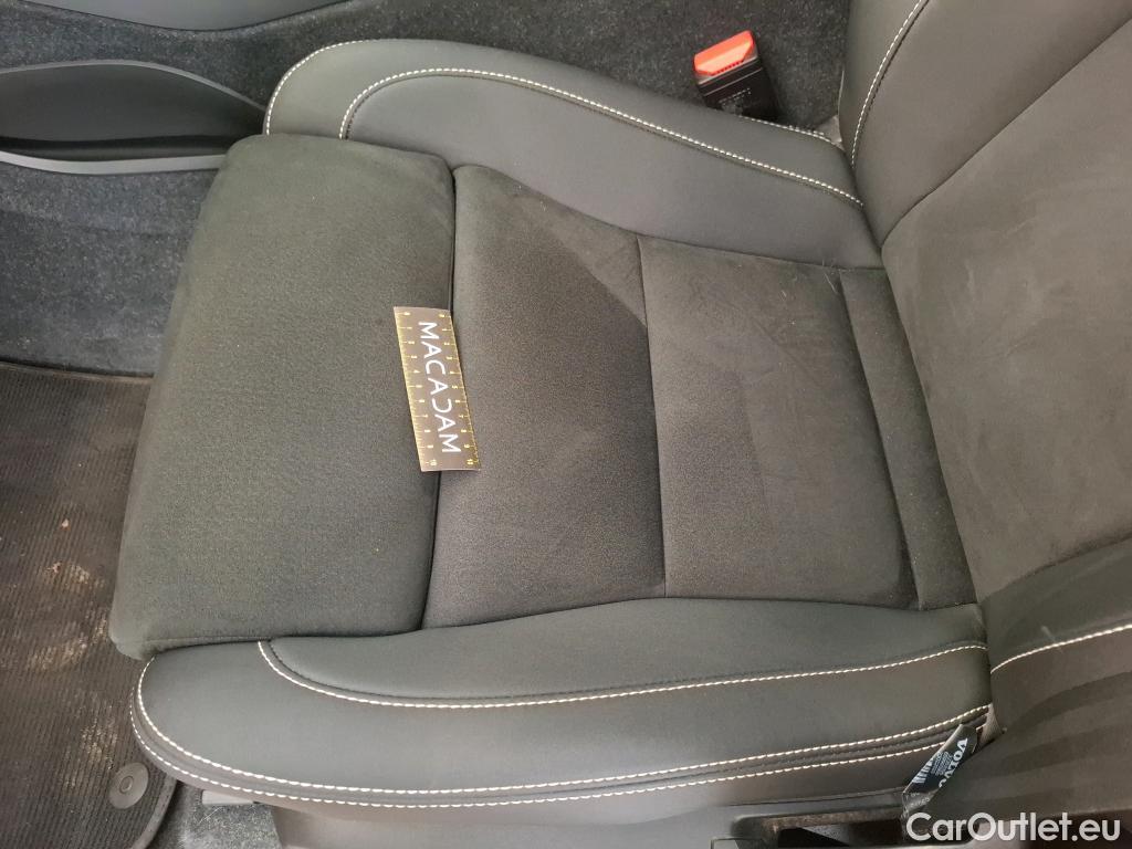  Volvo  XC 40 VOLVO XC40 / 2022 / 5P / SUV Recharge T5 262 DCT7 Ultimate #35