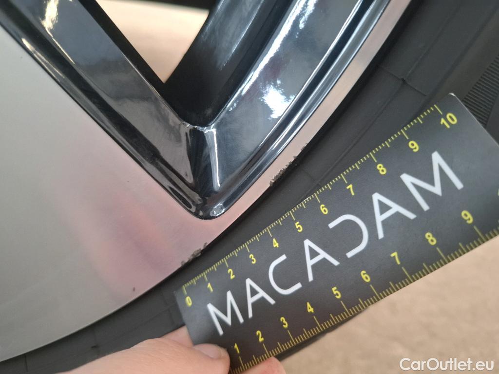  Volvo  XC 40 VOLVO XC40 / 2022 / 5P / SUV Recharge T5 262 DCT7 Ultimate #25