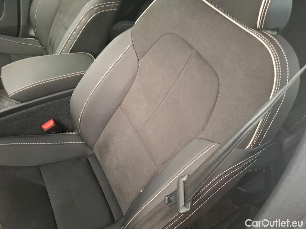  Volvo  XC 40 VOLVO XC40 / 2022 / 5P / SUV Recharge T5 262 DCT7 Ultimate #36