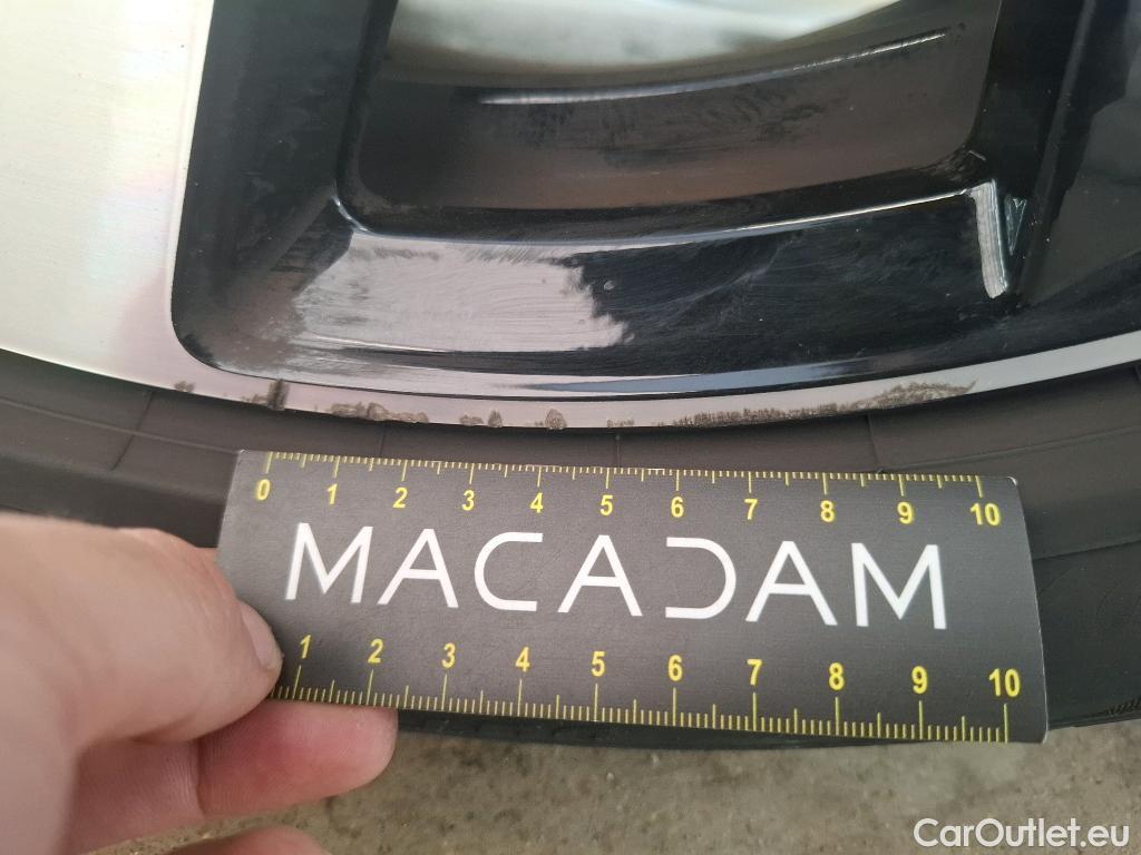  Volvo  XC 40 VOLVO XC40 / 2022 / 5P / SUV Recharge T5 262 DCT7 Ultimate #8