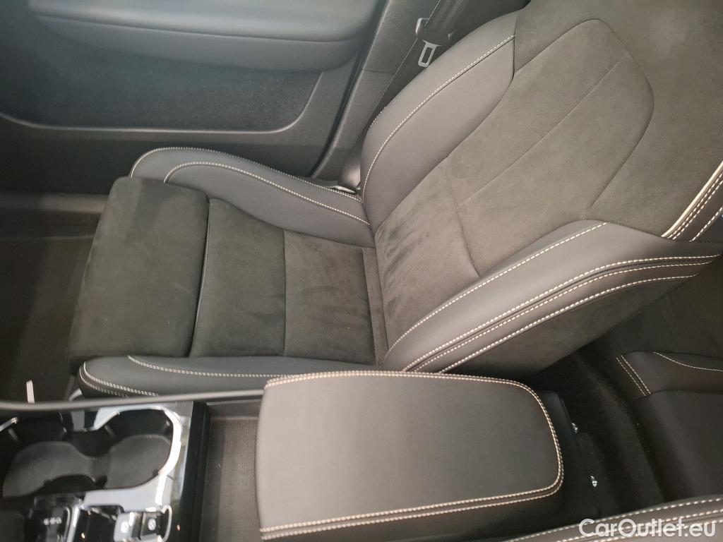  Volvo  XC 40 VOLVO XC40 / 2022 / 5P / SUV Recharge T5 262 DCT7 Ultimate #38