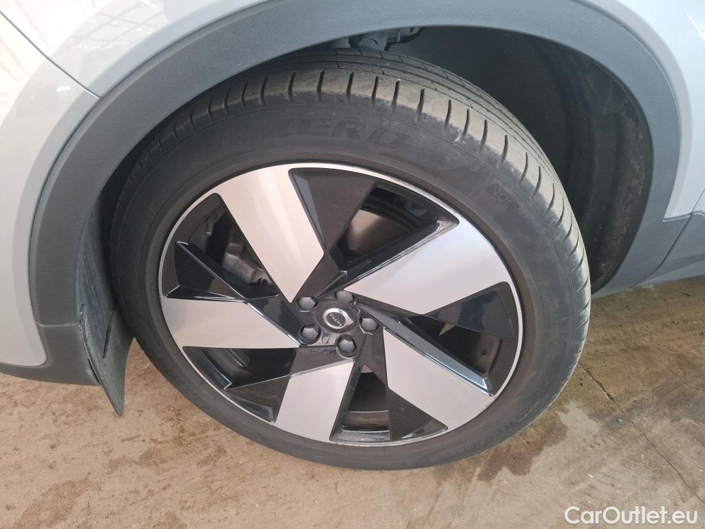  Volvo  XC 40 VOLVO XC40 / 2022 / 5P / SUV Recharge T5 262 DCT7 Ultimate #3