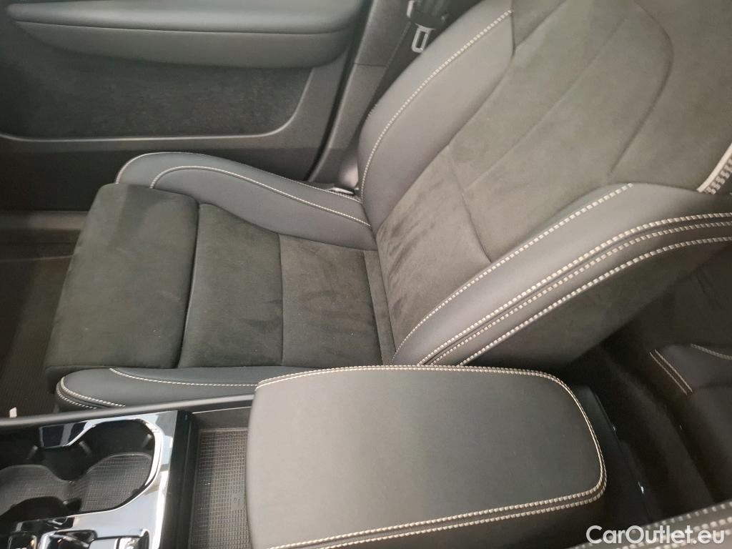  Volvo  XC 40 VOLVO XC40 / 2022 / 5P / SUV Recharge T5 262 DCT7 Ultimate #37